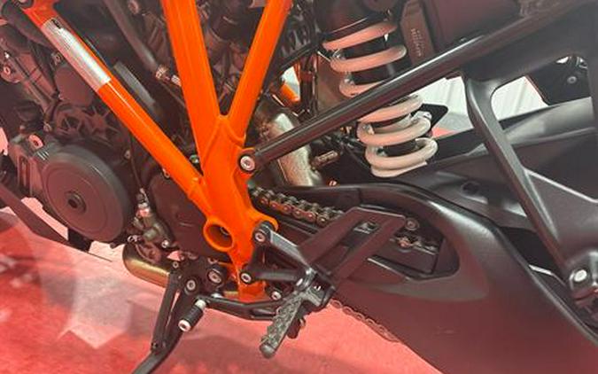 2024 KTM 1290 Super Duke GT