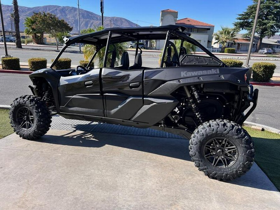 2025 Kawasaki Teryx® KRX4™ 1000 Blackout Edition