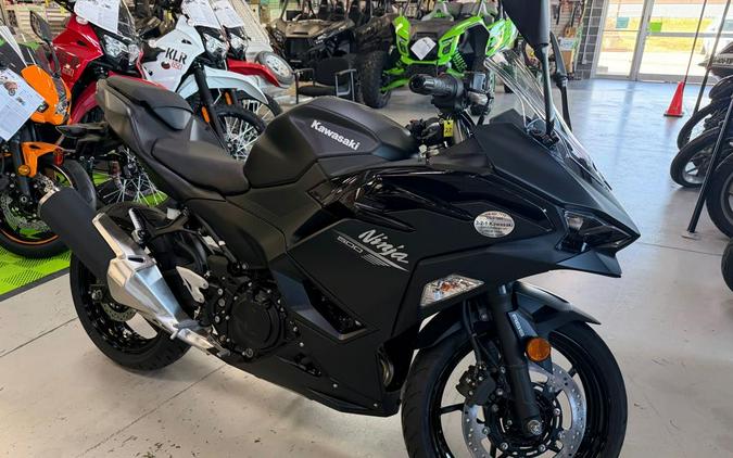 2026 Kawasaki Ninja® 500 ABS