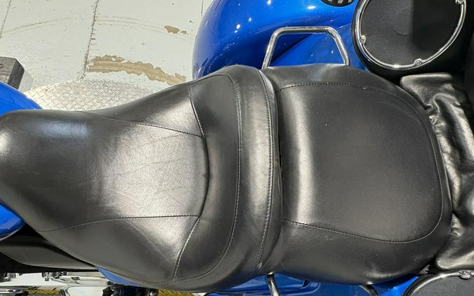 2017 Harley-Davidson® Tri Glide® Ultra Custom Colour Bonneville Blue/Fathom Blue