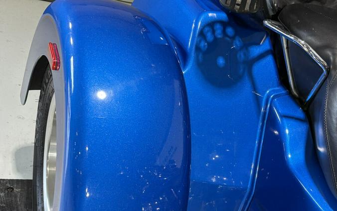 2017 Harley-Davidson® Tri Glide® Ultra Custom Colour Bonneville Blue/Fathom Blue