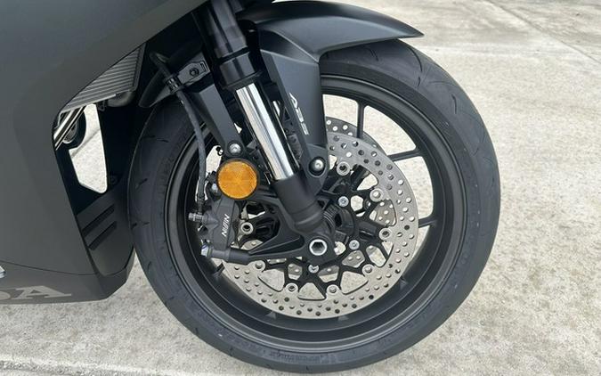 2026 Honda CBR650R E-Clutch