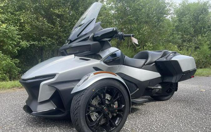 2023 Can-Am® Spyder RT Limited Dark Wheels