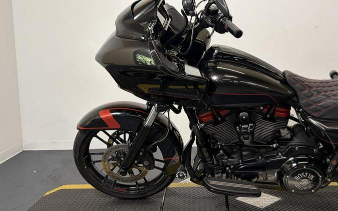 2018 Harley-Davidson® FLTRXSE - CVO™ Road Glide®