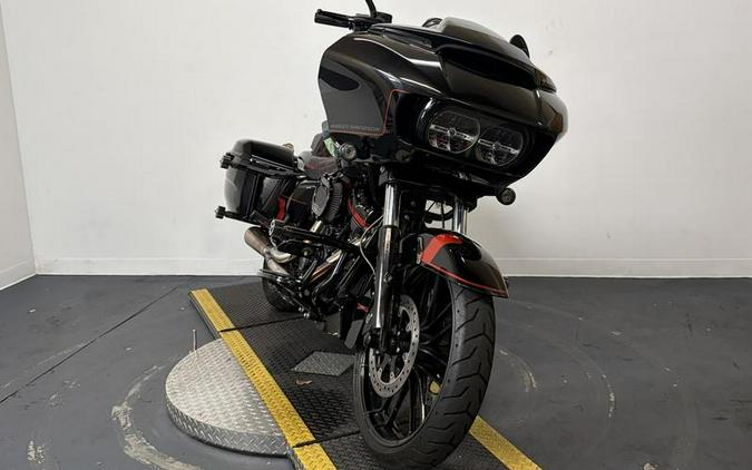 2018 Harley-Davidson® FLTRXSE - CVO™ Road Glide®
