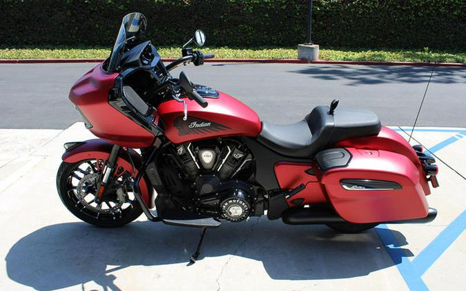 2024 Indian Motorcycle® Challenger® Dark Horse® w/PowerBand Audio Pkg Sunset Red Smoke