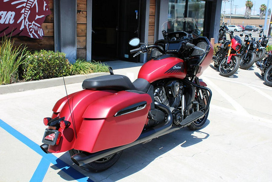 2024 Indian Motorcycle® Challenger® Dark Horse® w/PowerBand Audio Pkg Sunset Red Smoke