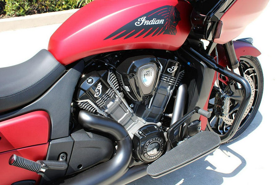 2024 Indian Motorcycle® Challenger® Dark Horse® w/PowerBand Audio Pkg Sunset Red Smoke