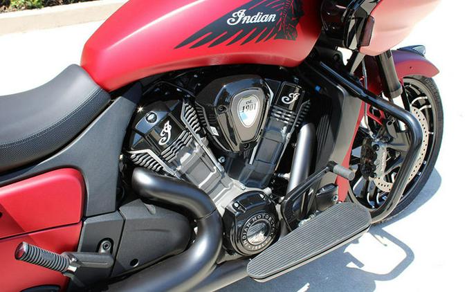 2024 Indian Motorcycle® Challenger® Dark Horse® w/PowerBand Audio Pkg Sunset Red Smoke