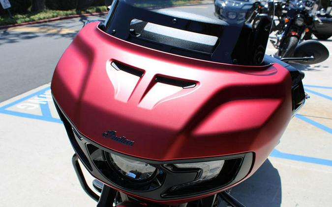 2024 Indian Motorcycle® Challenger® Dark Horse® w/PowerBand Audio Pkg Sunset Red Smoke