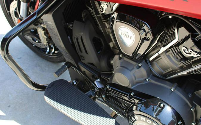 2024 Indian Motorcycle® Challenger® Dark Horse® w/PowerBand Audio Pkg Sunset Red Smoke