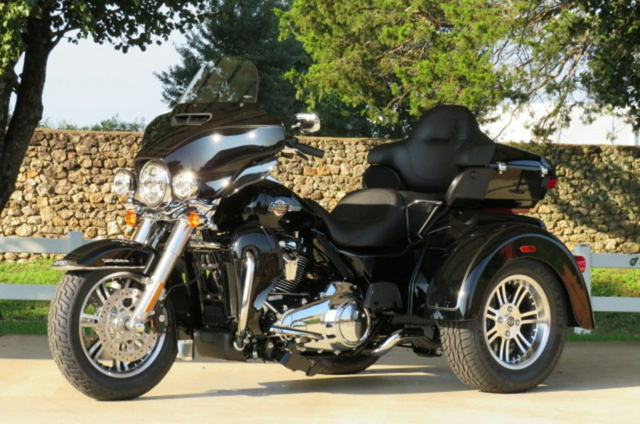 2024 Harley-Davidson® FLHTCUTG - Tri Glide® Ultra