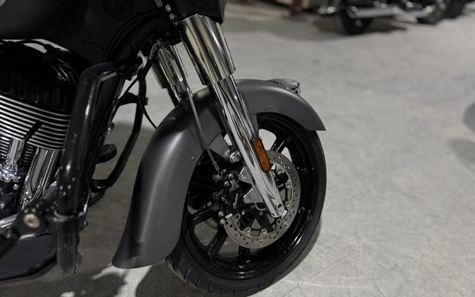 2020 Indian Motorcycle® Chieftain® Dark Horse® Thunder Black Smoke