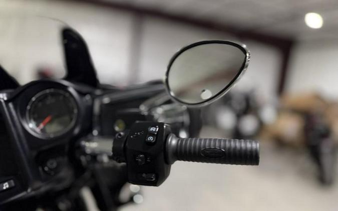 2020 Indian Motorcycle® Chieftain® Dark Horse® Thunder Black Smoke