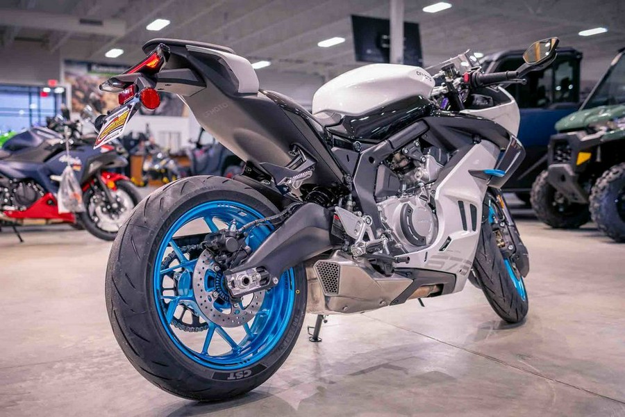 2026 CFMOTO 675SS