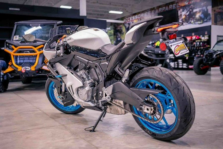 2026 CFMOTO 675SS