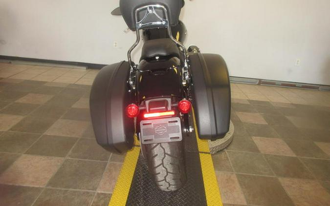 2019 Harley-Davidson® FLSB - Softail® Sport Glide®