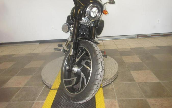 2019 Harley-Davidson® FLSB - Softail® Sport Glide®
