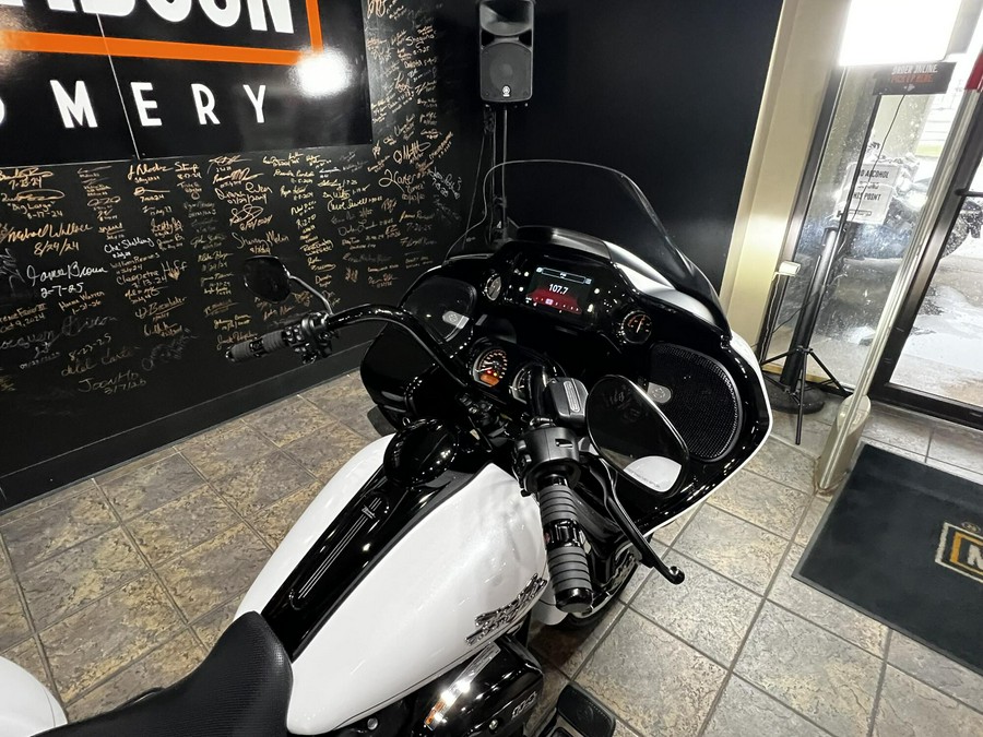 FLTRT 2025 Road Glide 3