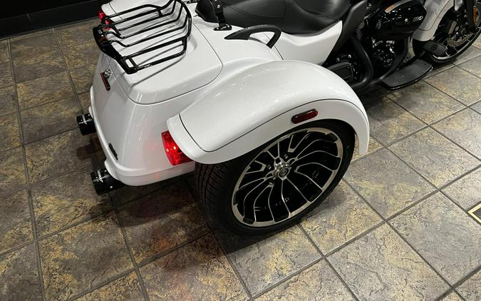 FLTRT 2025 Road Glide 3