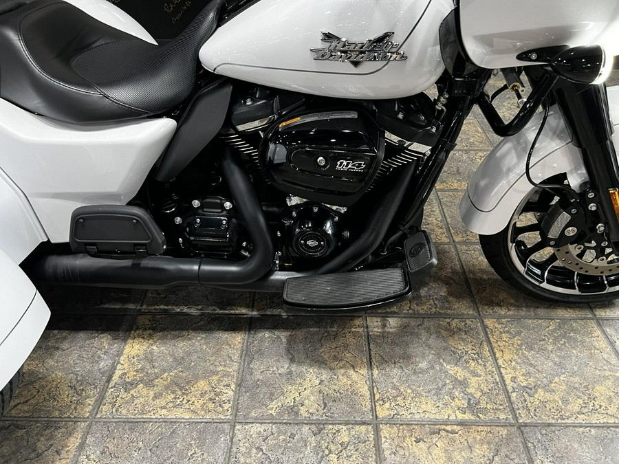 FLTRT 2025 Road Glide 3