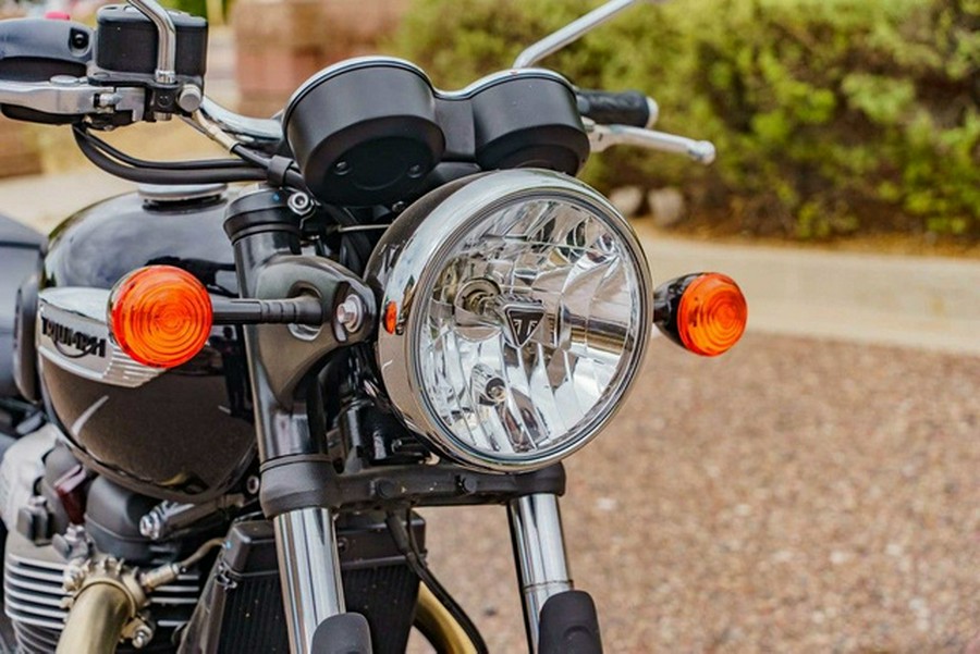 2022 Triumph Bonneville T100 Jet Black