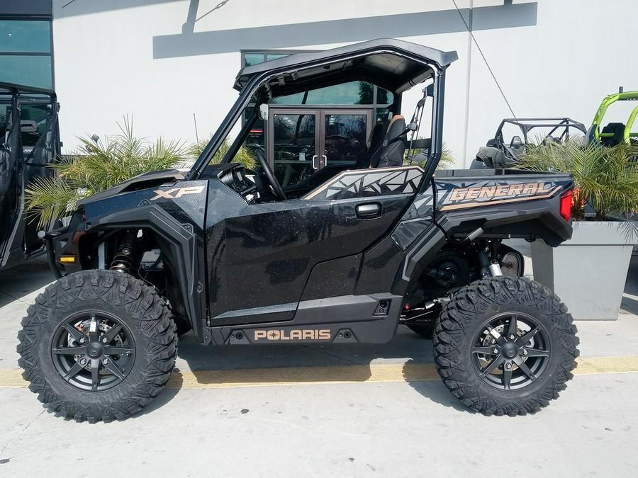 2022 Polaris Industries GENERAL XP 1000 Deluxe