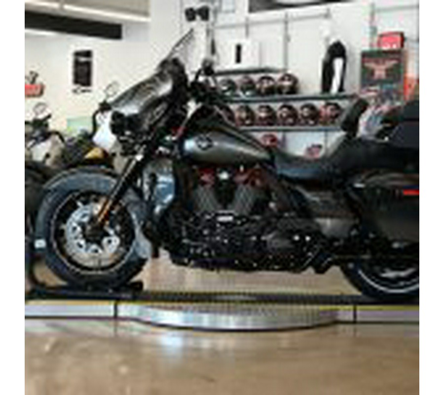 2018 Harley Davidson Street Glide Limited CVO