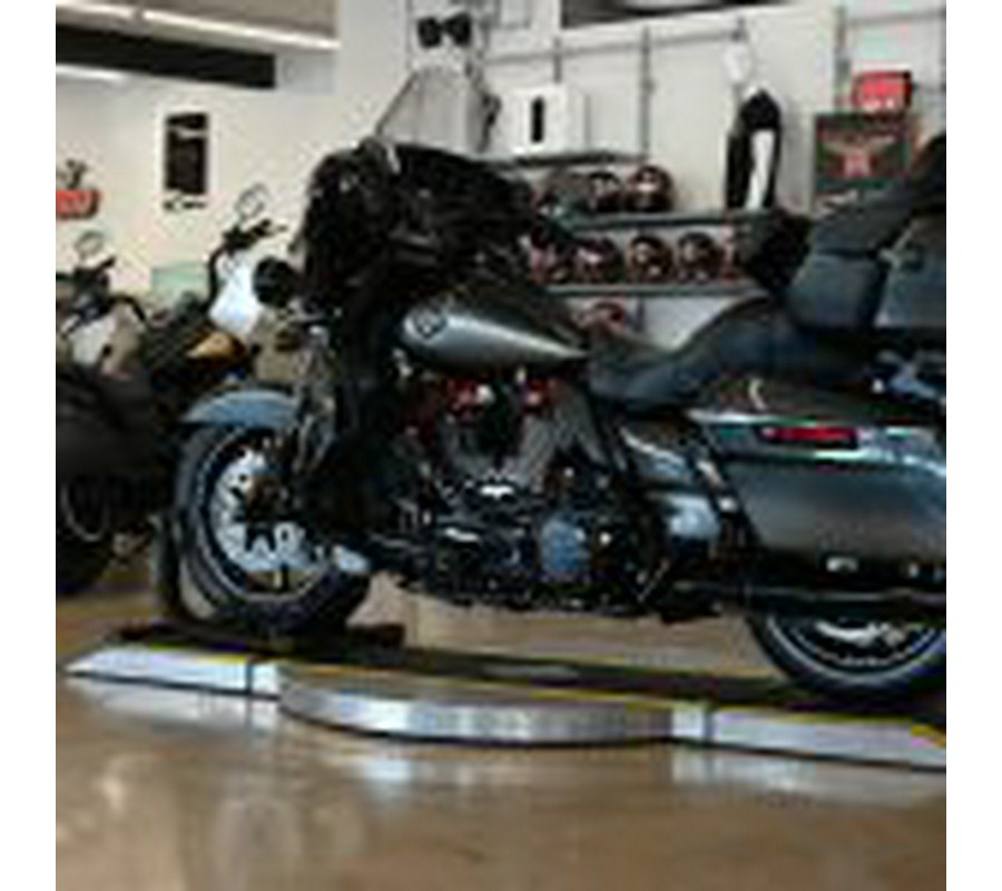 2018 Harley Davidson Street Glide Limited CVO