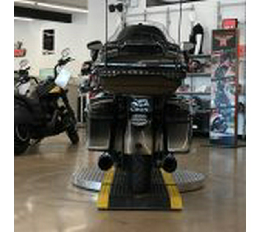 2018 Harley Davidson Street Glide Limited CVO