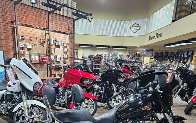 2024 Harley-Davidson® Street Glide® Vivid Black