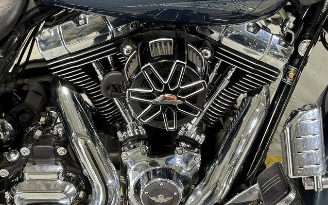 2016 Harley-Davidson® Road Glide® Special Custom Colour Cosmic Blue Pearl