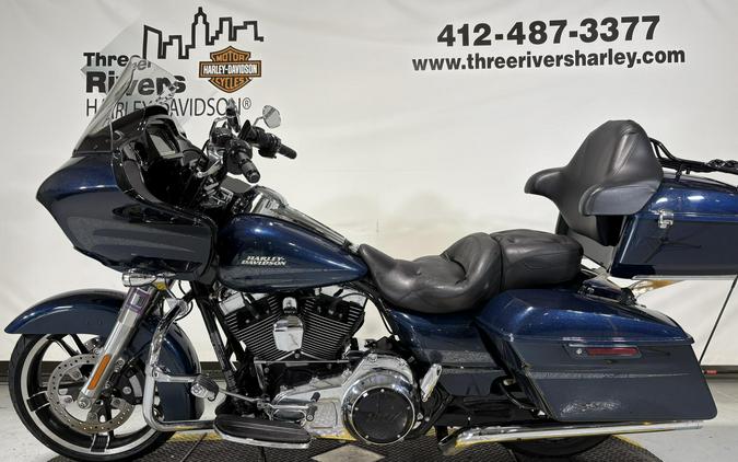 2016 Harley-Davidson® Road Glide® Special Custom Colour Cosmic Blue Pearl