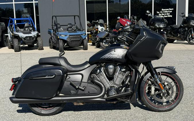 2023 Indian Challenger® Dark Horse®