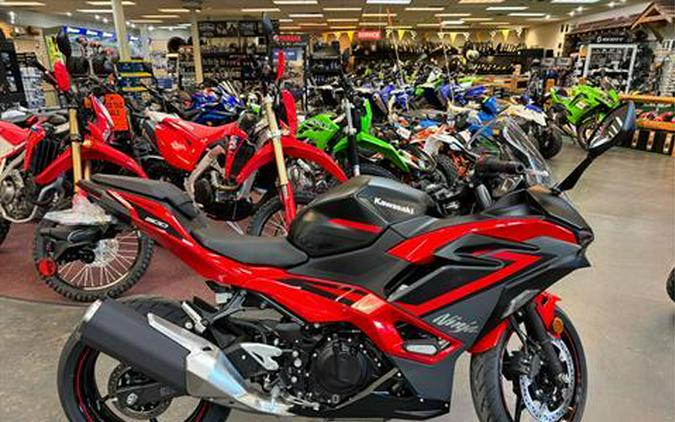 2025 Kawasaki Ninja 500 SE ABS