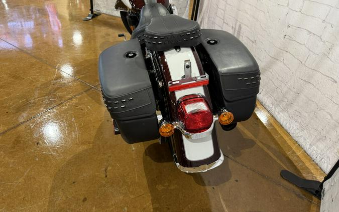 2021 Harley-Davidson Heritage Classic 107 FLHC Mdnght Crimson & Stone Washed White Pearl