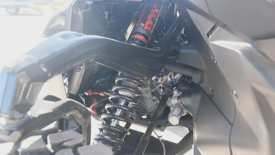 2026 CAN-AM MAVERICK R MAX X RC WITH SMARTSHOX 999T DCT