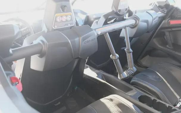 2026 CAN-AM MAVERICK R MAX X RC WITH SMARTSHOX 999T DCT