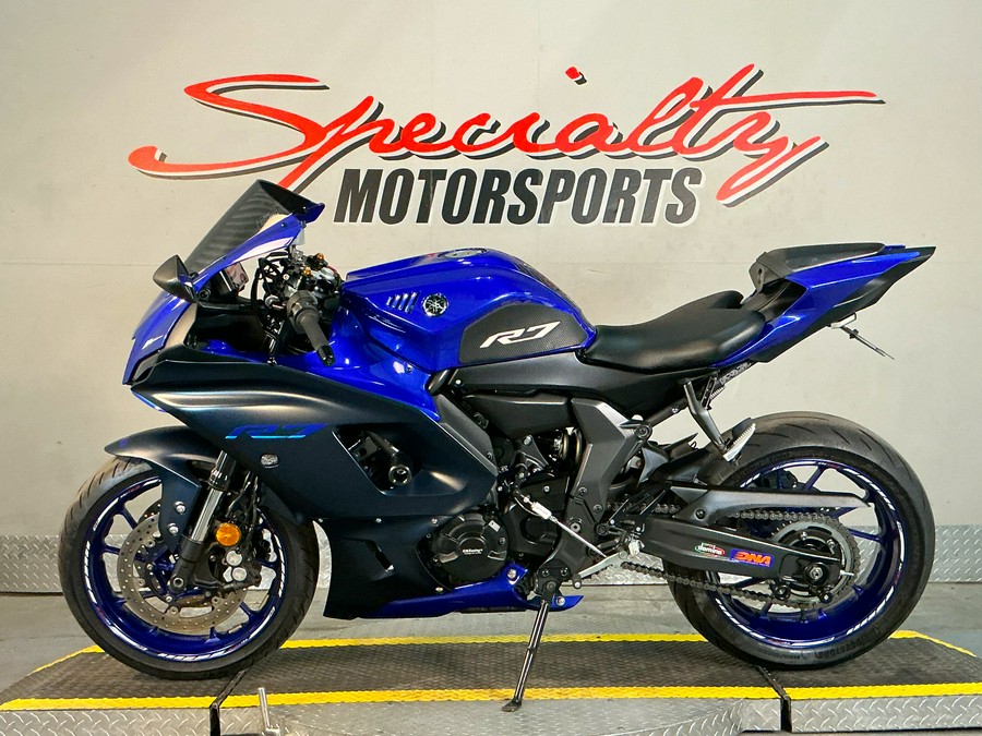 2022 Yamaha Motor Corp., USA YZF-R7 World GP 60th Anniversary Edition