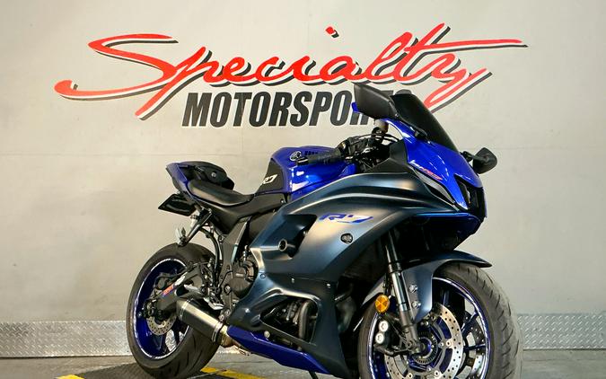 2022 Yamaha Motor Corp., USA YZF-R7 World GP 60th Anniversary Edition