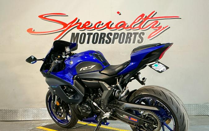 2022 Yamaha Motor Corp., USA YZF-R7 World GP 60th Anniversary Edition