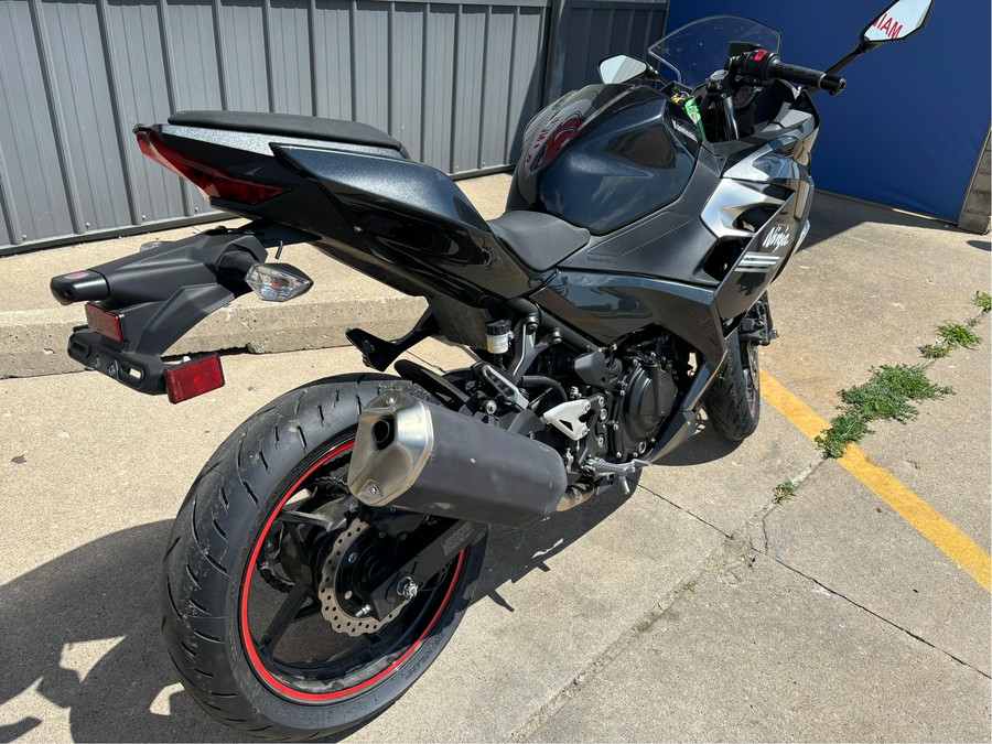 2022 Kawasaki Ninja 400 ABS