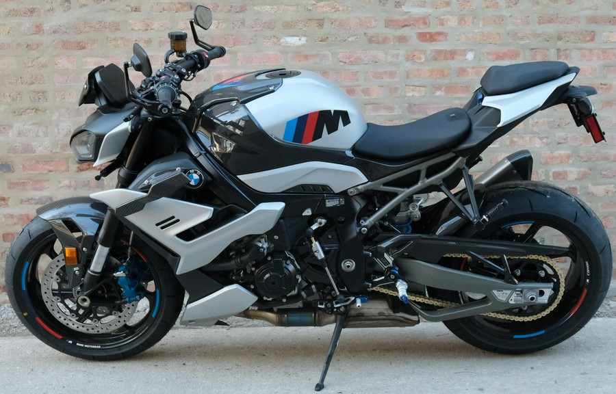2026 BMW M 1000 R