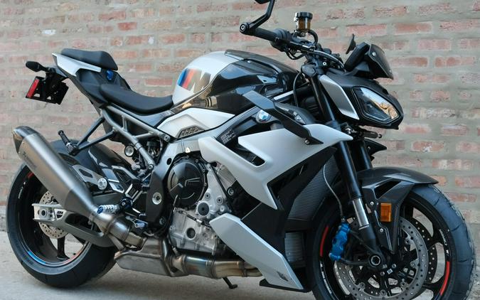 2026 BMW M 1000 R