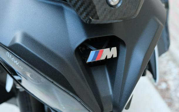 2026 BMW M 1000 R