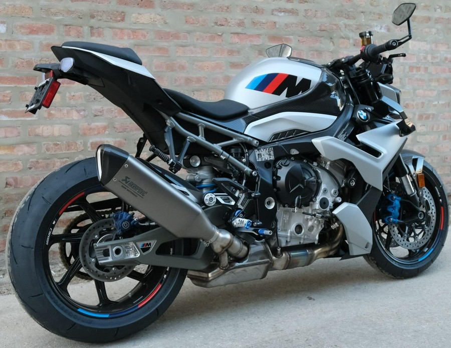 2026 BMW M 1000 R
