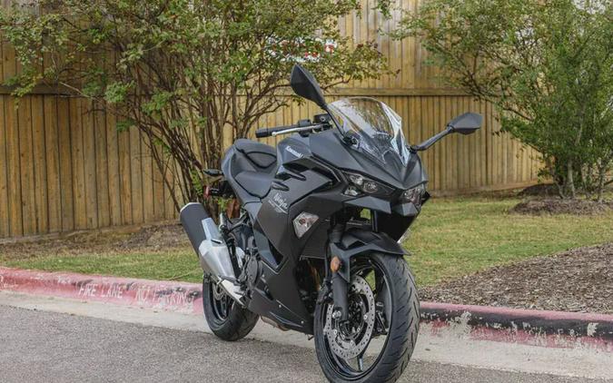 2026 KAWASAKI NINJA 500 ABS