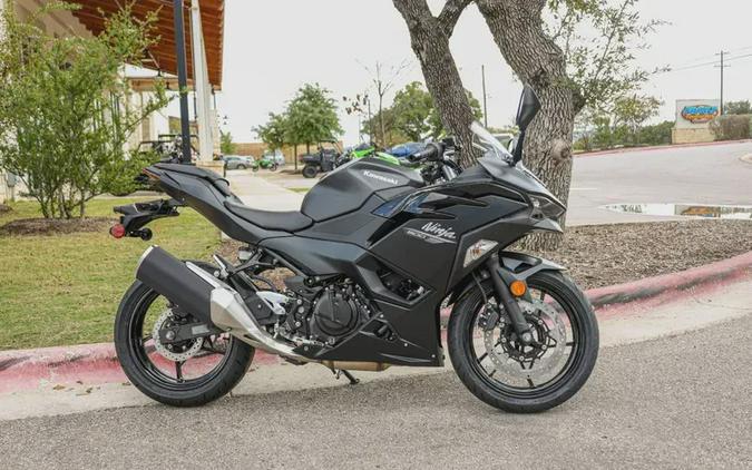 2026 KAWASAKI NINJA 500 ABS