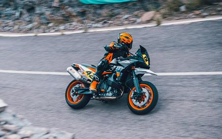 2024 KTM 890 SMT