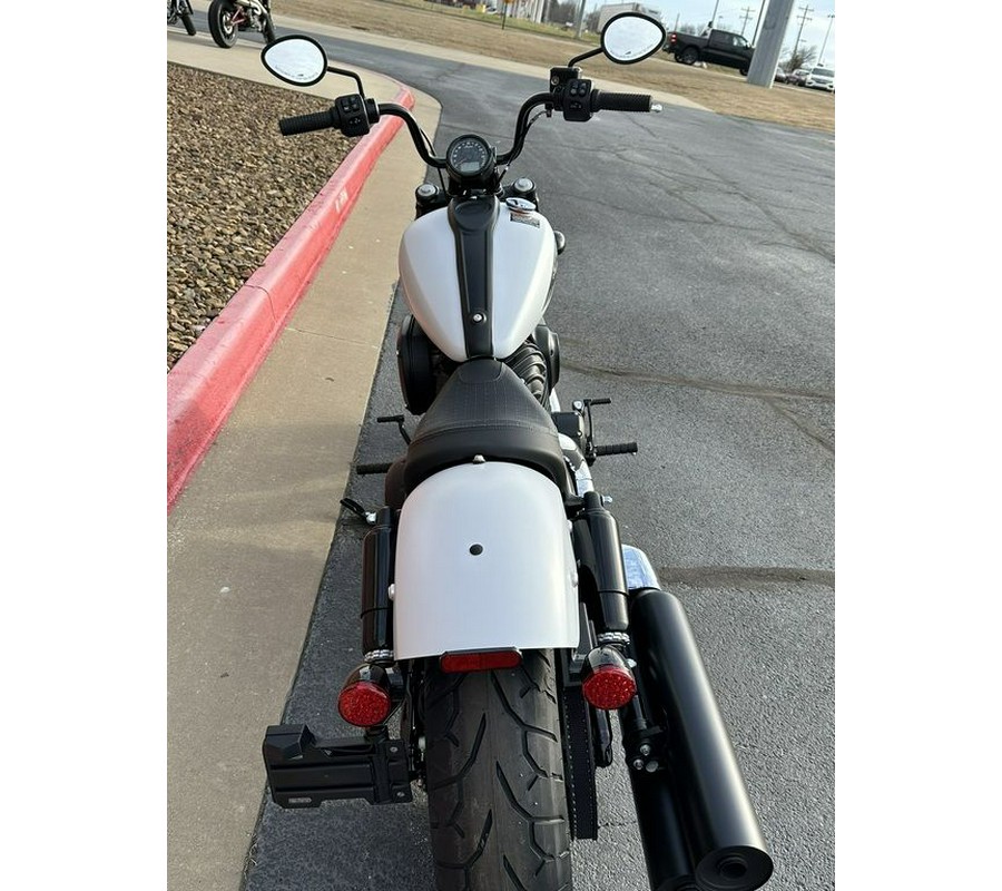 2024 Indian Motorcycle® Chief Bobber ABS Ghost White Metallic Smoke